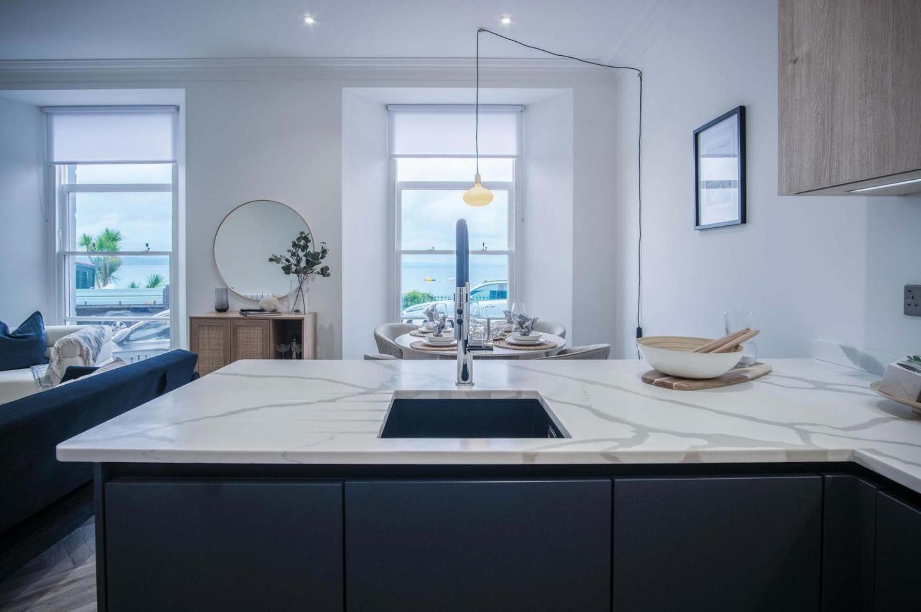 No 4 Croft House - Luxury 2 Bed - * Tenby