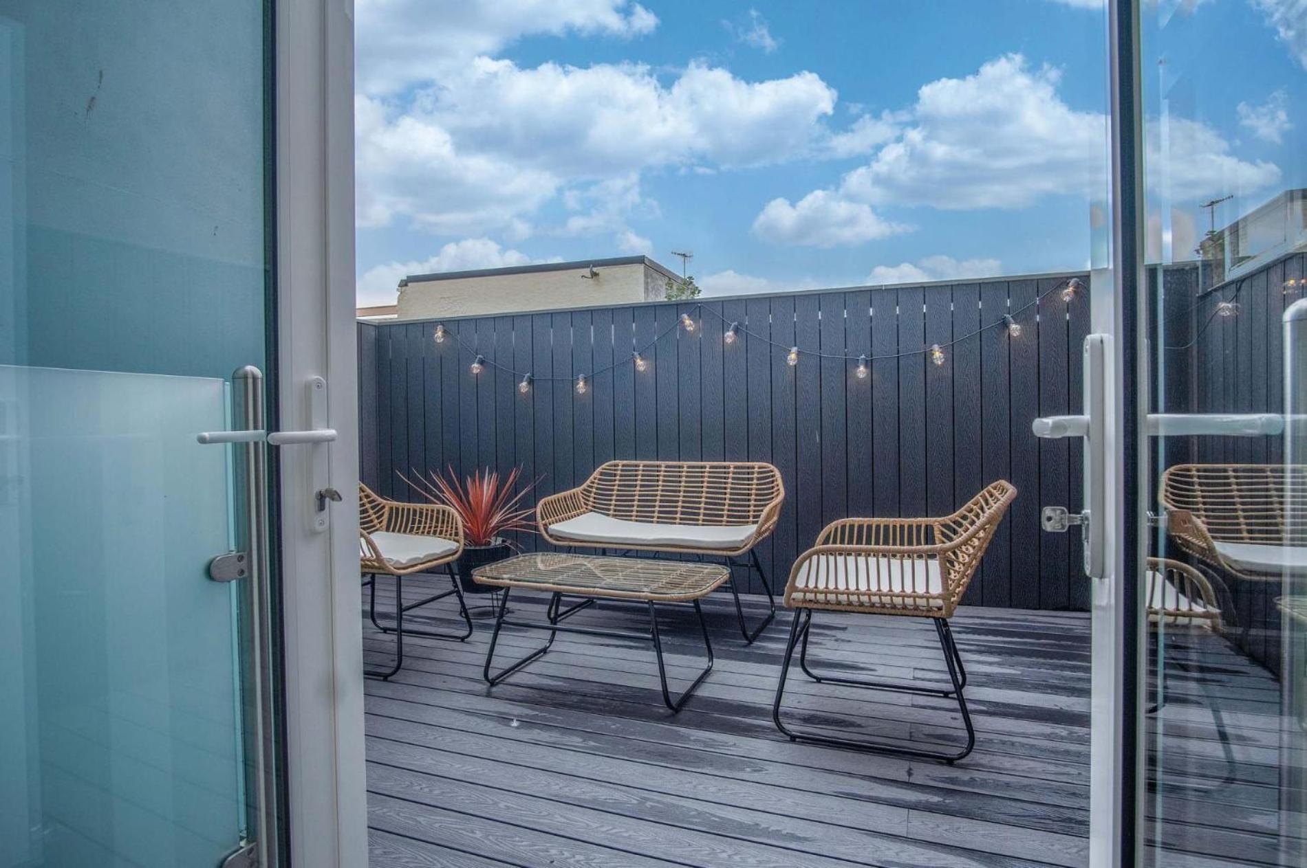 No 4 Croft House - Luxury 2 Bed - * Tenby